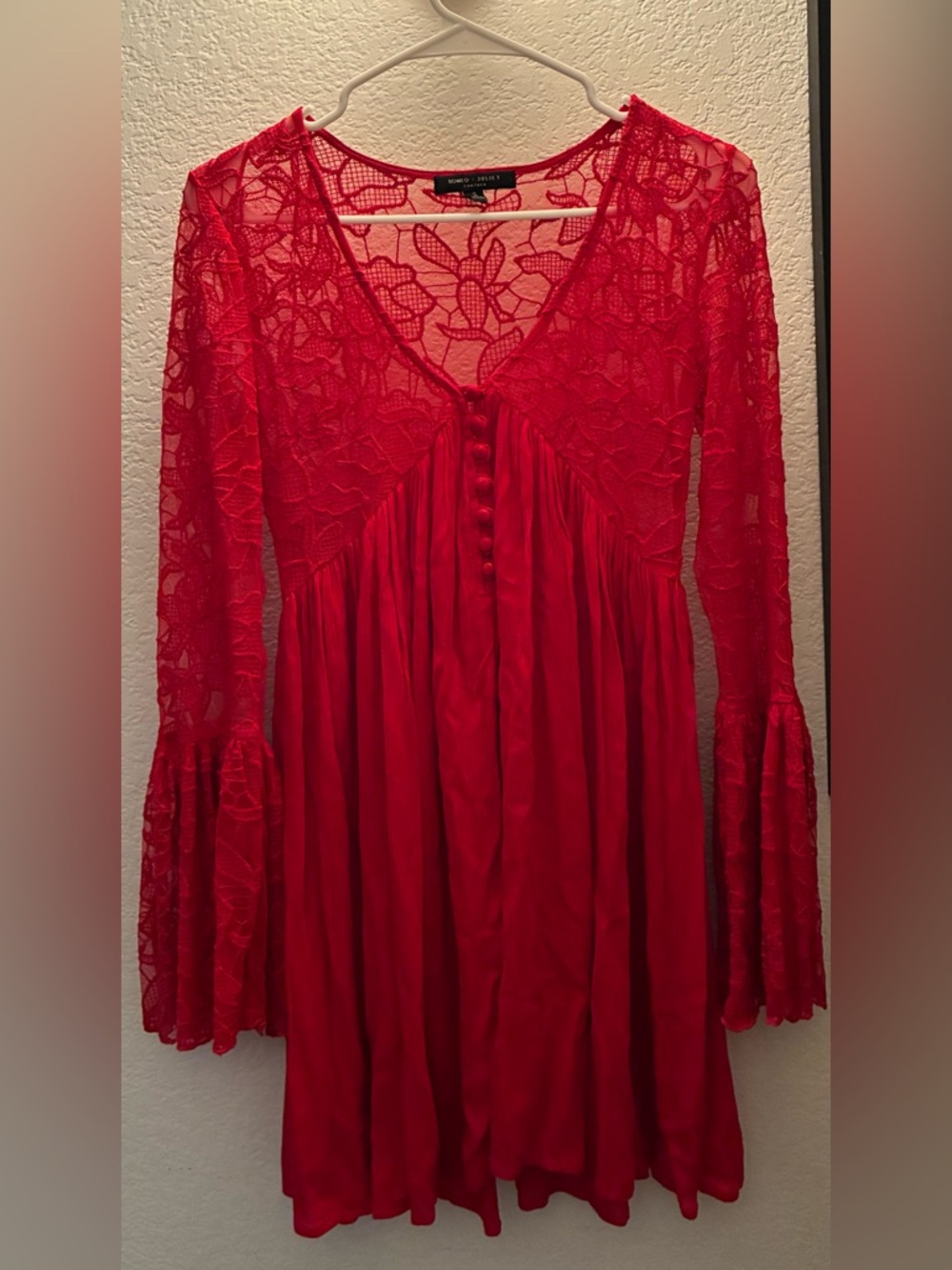 Romeo & Juliet Couture Red Floral Lace - Picture 2 of 10